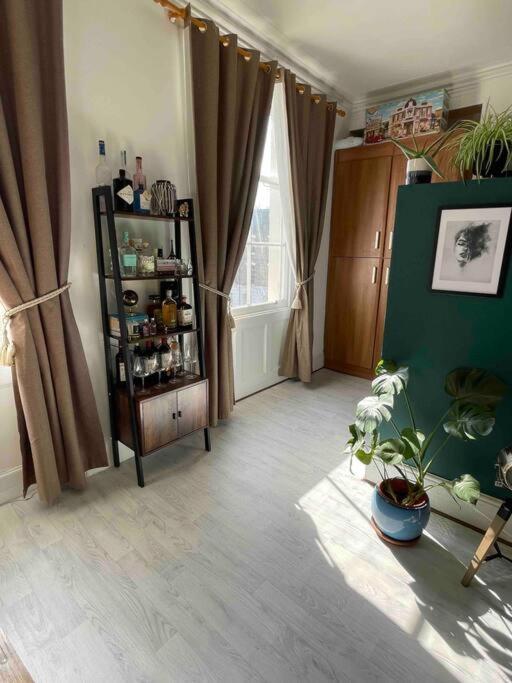 One Bedroom Flat In The Heart Of Islington Londýn Exteriér fotografie